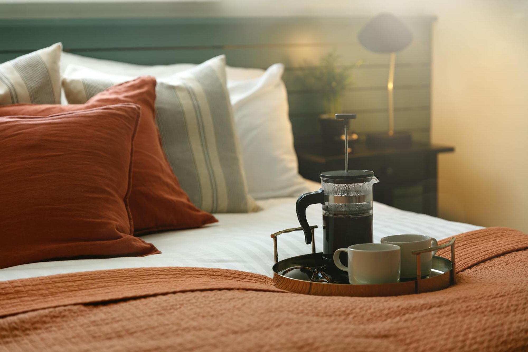New Luxury For 2024 - Central Plymouth House - Sleeps 10 - Access To Plymouth Town - Close To The Barbican - Pets Welcome - Parking Available - By Luxe Living By Sophia Екстериор снимка
